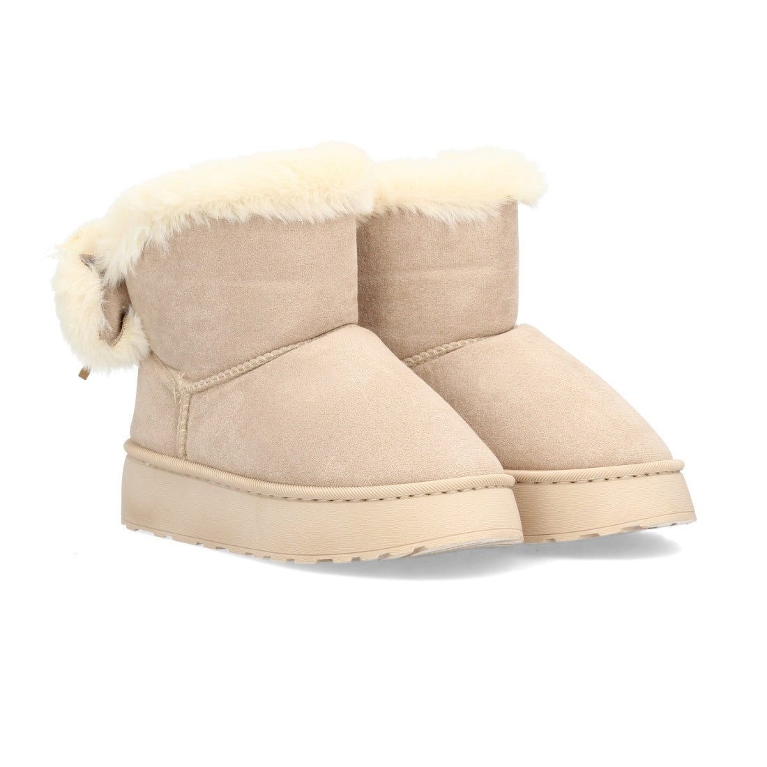 MERCEDES – BOTAS AUSTRALIANAS CON BORREGUITO BEIGE