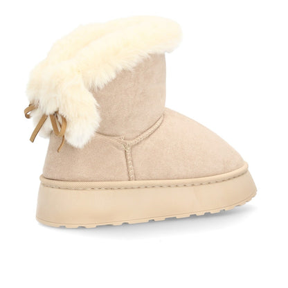 MERCEDES – BOTAS AUSTRALIANAS CON BORREGUITO BEIGE