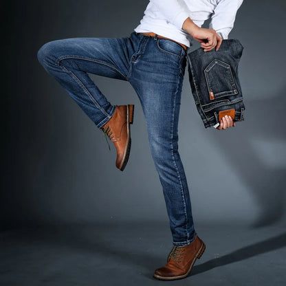 MAX - PANTALÓN DE CORTE MODERNO CON CINTURA AJUSTABLE