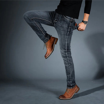 MAX - PANTALÓN DE CORTE MODERNO CON CINTURA AJUSTABLE